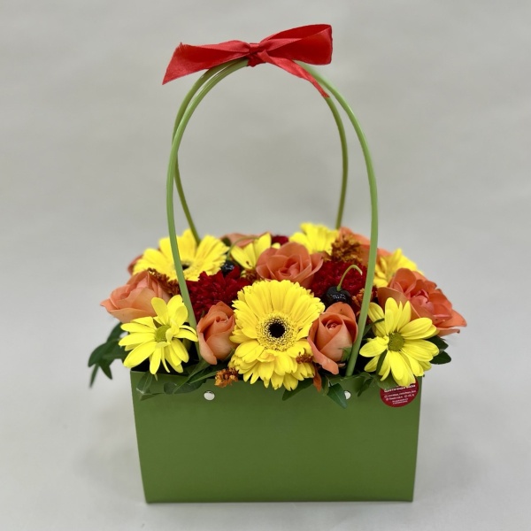 Цветы в корзине Таежная тишина