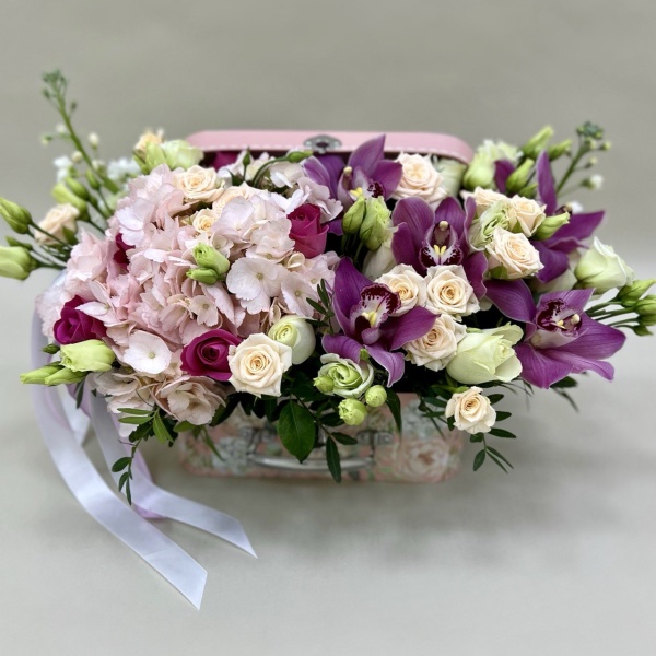 Цветы в коробке Ангора