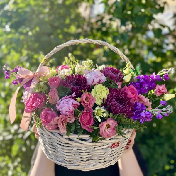 Цветы в корзине Лавка старьевщика 