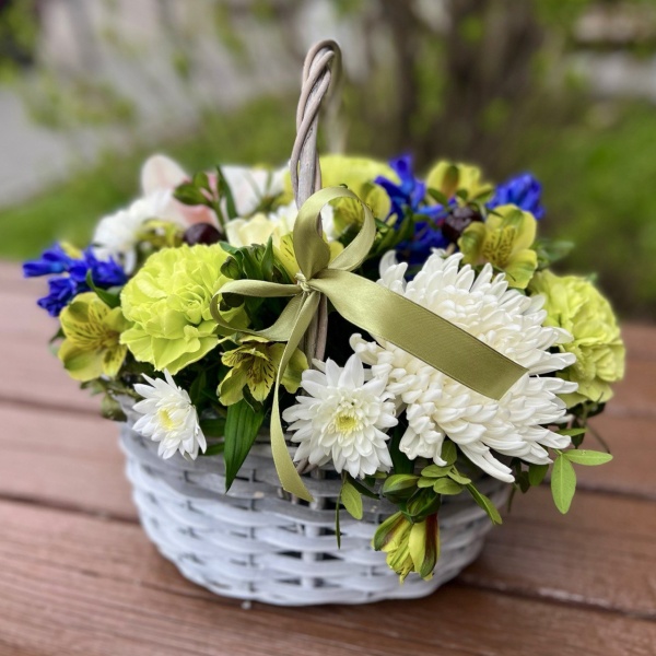 Цветы в корзине Каламбур